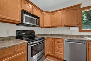 748 King Beach Dr, Howard, OH 43028 - Photo 15