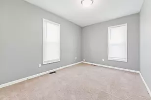 274 E Barthman Ave, Columbus, OH 43207 - Photo 25