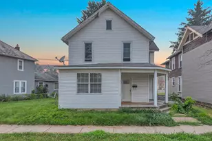 112 W Locust St, Newark, OH 43055 - Photo 1