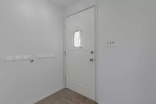 1690 Americana Ct, Columbus, OH 43229 - Photo 5