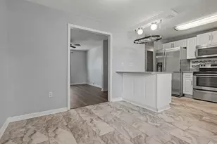 3851 Farm Brook Ln, Columbus, OH 43204 - Photo 7