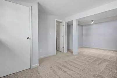 3851 Farm Brook Lane, Columbus, OH 43204 - Photo 15