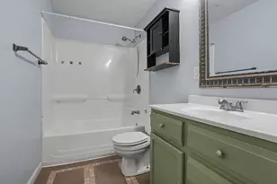 3851 Farm Brook Ln, Columbus, OH 43204 - Photo 23