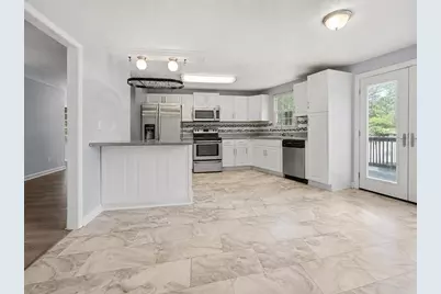 3851 Farm Brook Lane, Columbus, OH 43204 - Photo 5