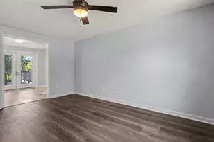 3851 Farm Brook Ln, Columbus, OH 43204 - Photo 3
