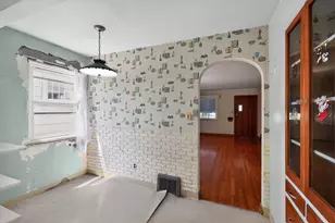 584 Chestershire Rd, Columbus, OH 43204 - Photo 11
