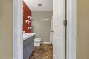 4758 Heatherton Dr, Columbus, OH 43229 - Photo 39