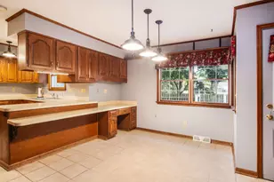 4770 Larwell Dr, Columbus, OH 43220 - Photo 11