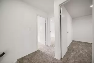 2850 Ravenswood Ct, Columbus, OH 43232 - Photo 25