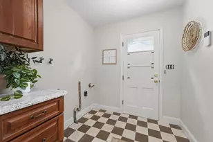 226 Fallis Rd, Columbus, OH 43214 - Photo 17