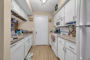 1697 Park Row Dr, Columbus, OH 43235 - Photo 9