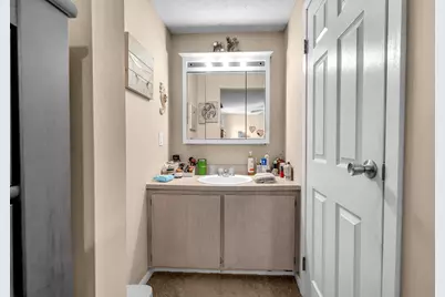 1697 Park Row Drive #Q, Columbus, OH 43235 - Photo 13