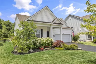 2753 Newbern Drive W, Blacklick, OH 43004 - Photo 1