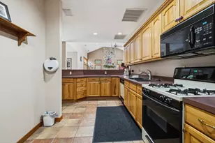 1238 Hunters Walk, Ashland, OH 44805 - Photo 23