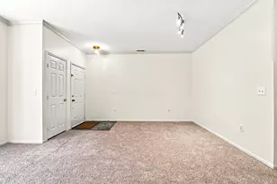 22 W Russell St, Columbus, OH 43215 - Photo 5