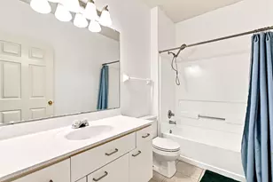 22 W Russell St, Columbus, OH 43215 - Photo 17