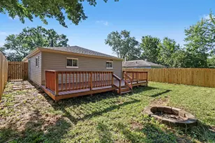 8237 Sandy Ln, Cincinnati, OH 45239 - Photo 13