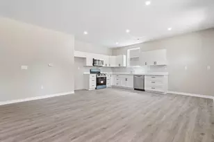 3792 E Aberdeen Ave, Columbus, OH 43219 - Photo 5