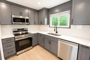 1656 Staffordshire Rd, Columbus, OH 43229 - Photo 7