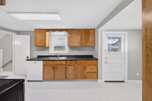 663 Henry St, Marion, OH 43302 - Photo 9