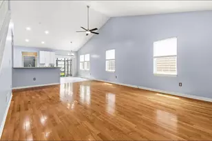 3810 Trellis Ln, Columbus, OH 43230 - Photo 5