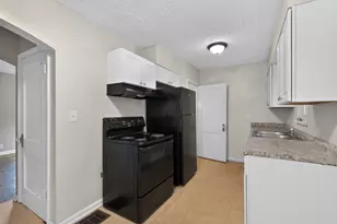 221 N Kellner Rd, Columbus, OH 43209 - Photo 9