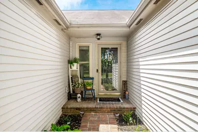 2125 Kingsglen Drive, Grove City, OH 43123 - Photo 3
