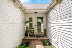 2125 Kingsglen Dr, Grove City, OH 43123 - Photo 3