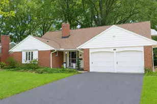 121 Ceramic Dr, Columbus, OH 43214 - Photo 1