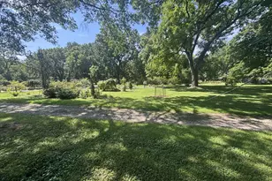121 Ceramic Dr, Columbus, OH 43214 - Photo 5