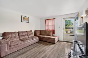 3677 Abney Rd, Columbus, OH 43207 - Photo 5