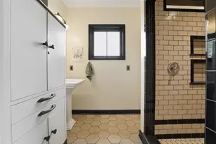 1319 Indianola Ave, Columbus, OH 43201 - Photo 33