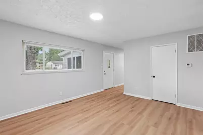 3032 Fairwood Avenue, Columbus, OH 43207 - Photo 13