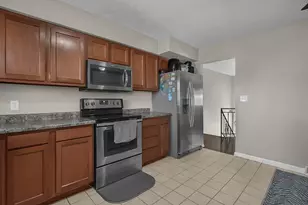 1452 Ironwood Dr, Columbus, OH 43229 - Photo 13