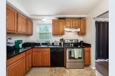 2307 Topaz Drive, Grove City, OH 43123 - Photo 3
