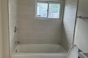 3234 E Ave, Columbus, OH 43207 - Photo 9