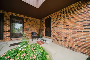 4231 Chaucer Ln, Columbus, OH 43220 - Photo 5