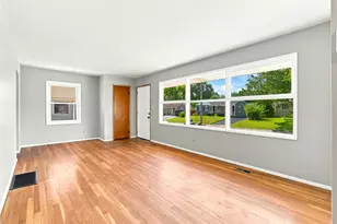 1962 E Beaumont Rd, Columbus, OH 43224 - Photo 5
