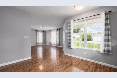 514 Zanesville Avenue, Thornville, OH 43076 - Photo 11