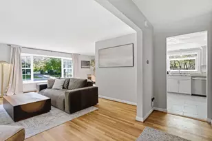 2569 Chester Rd, Upper Arlington, OH 43221 - Photo 5