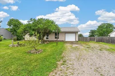 7725 White Oak Road NE, Bloomingburg, OH 43106 - Photo 1