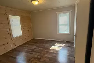 342 W Grogan Ave, Logan, OH 43138 - Photo 15