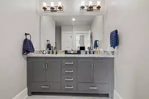 242 S Cypress Ave, Columbus, OH 43223 - Photo 25