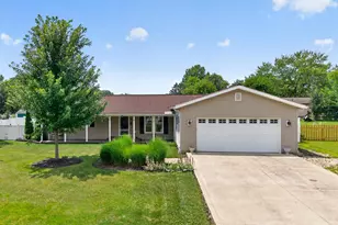 15753 Valleyview Dr N, Marysville, OH 43040 - Photo 1