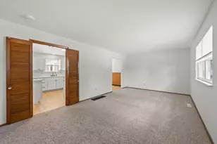 4845 Bourke Rd, Columbus, OH 43229 - Photo 7
