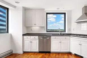 1 Miranova Pl, Columbus, OH 43215 - Photo 7