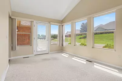 548 Edgehill Circle, Logan, OH 43138 - Photo 11