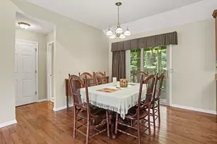 548 Edgehill Cir, Logan, OH 43138 - Photo 7