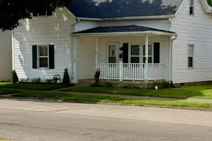 414 E Mound St, Circleville, OH 43113 - Photo 1