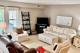 1555 Lafayette Dr, Columbus, OH 43220 - Photo 3
